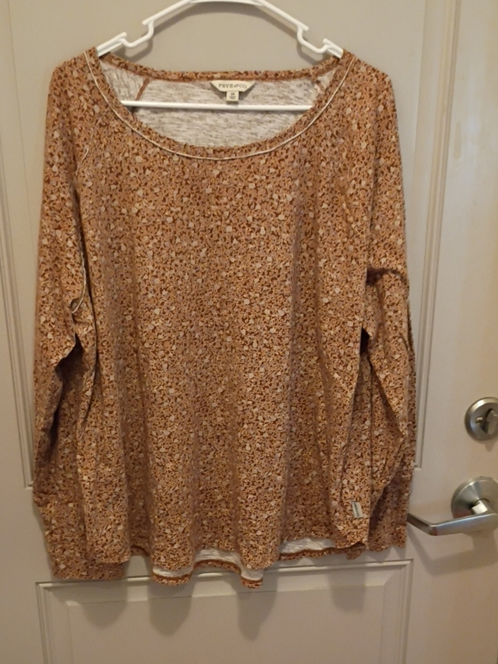 Frye&Co Women's Brown Floral Long Sleeve Tshirt Size 3X